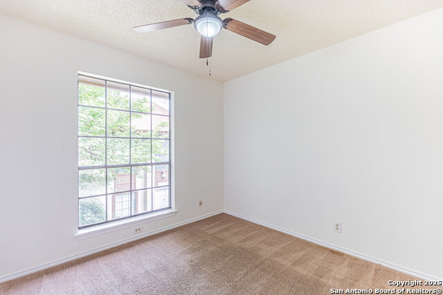 Image 17 of 30 For 10565 Starcrest Dr