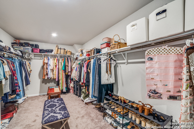 Listing photo id 20 for 950 Albatross Way