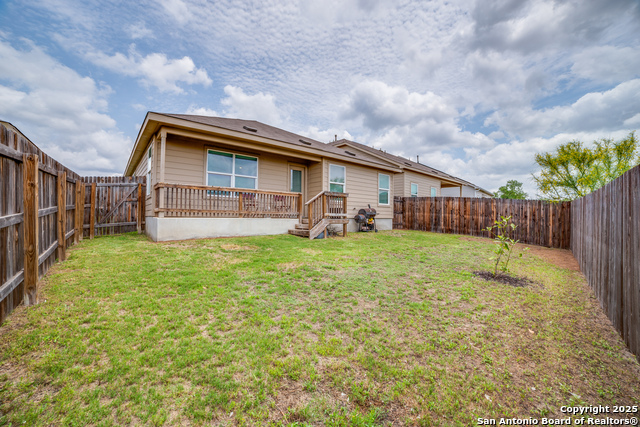 Listing photo id 23 for 950 Albatross Way