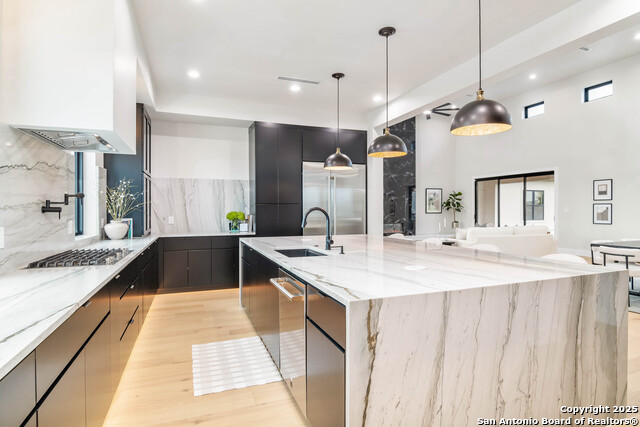 Image 10 of 62 For 9412 Midsomer