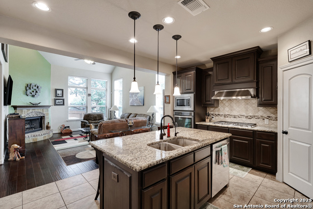 Image 10 of 40 For 3811 Valencia Ct