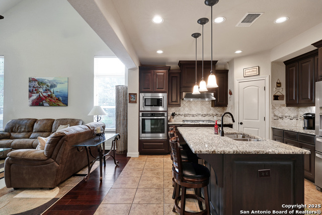 Image 12 of 40 For 3811 Valencia Ct