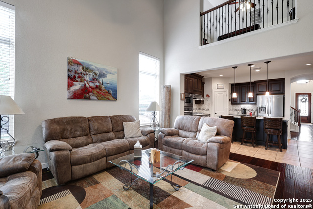 Image 16 of 40 For 3811 Valencia Ct