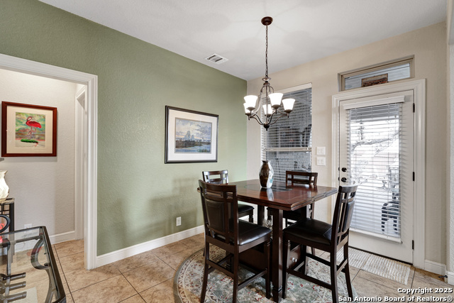 Image 18 of 40 For 3811 Valencia Ct