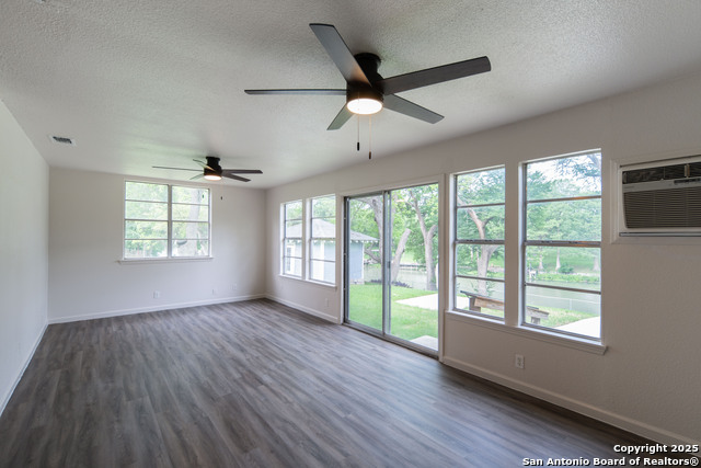 Image 6 of 30 For 526 Cypress Ridge