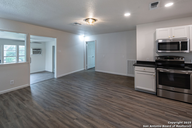 Image 8 of 30 For 526 Cypress Ridge