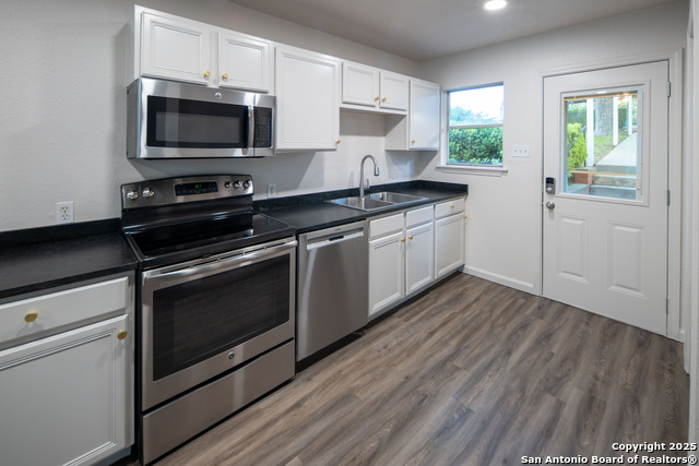 Image 9 of 30 For 526 Cypress Ridge
