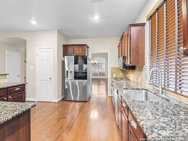 Image 10 of 33 For 24231 Canyon Row