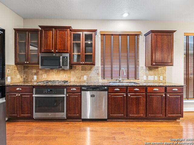 Image 11 of 33 For 24231 Canyon Row