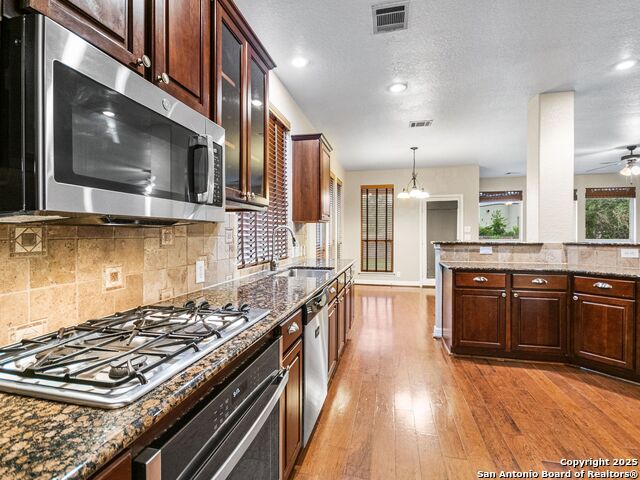 Image 12 of 33 For 24231 Canyon Row