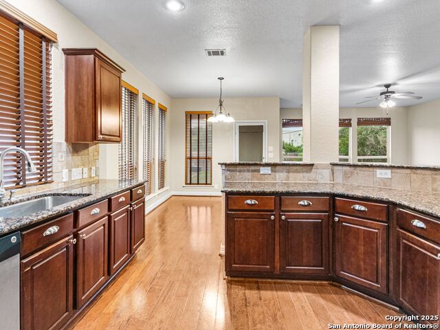 Image 13 of 33 For 24231 Canyon Row