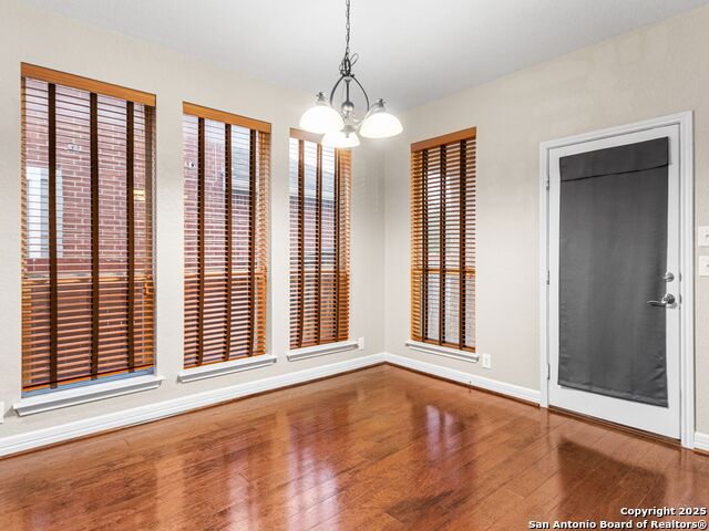 Image 14 of 33 For 24231 Canyon Row