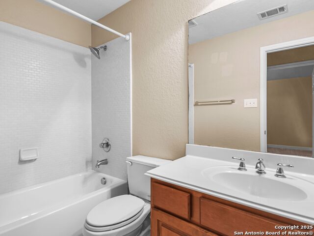Image 23 of 33 For 24231 Canyon Row