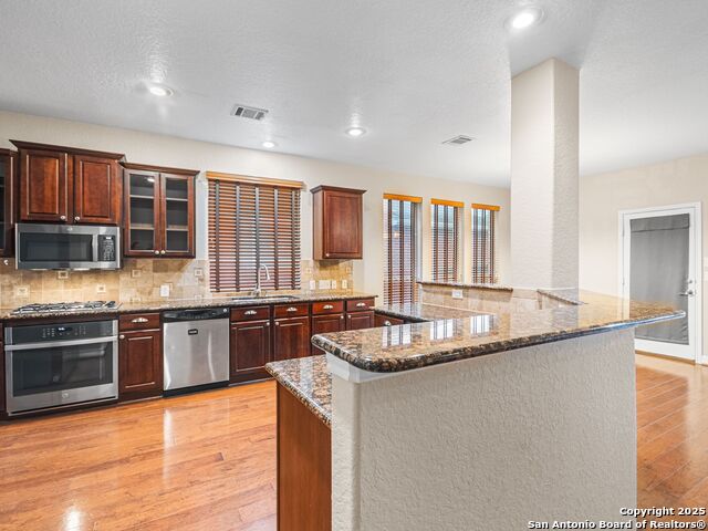 Image 9 of 33 For 24231 Canyon Row