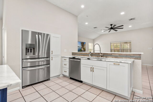 Image 10 of 31 For 2208 - 2212 Arbor Pl