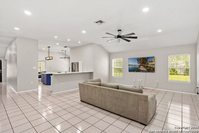 Image 14 of 31 For 2208 - 2212 Arbor Pl