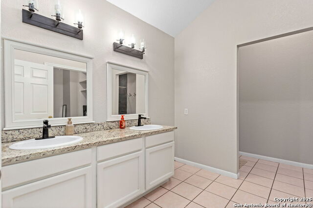 Image 18 of 31 For 2208 - 2212 Arbor Pl
