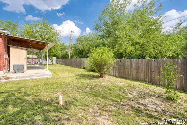 Image 29 of 31 For 2208 - 2212 Arbor Pl