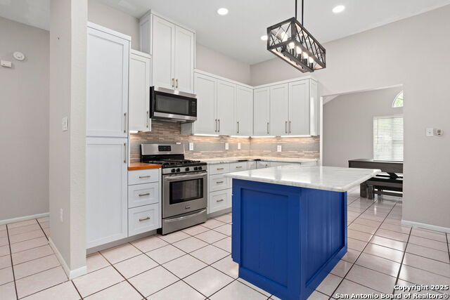 Image 5 of 31 For 2208 - 2212 Arbor Pl