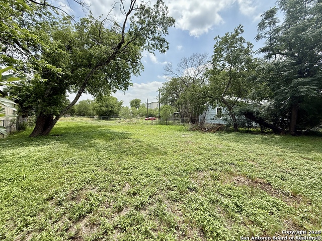 Image 11 of 17 For 622 Martin Luther King Dr