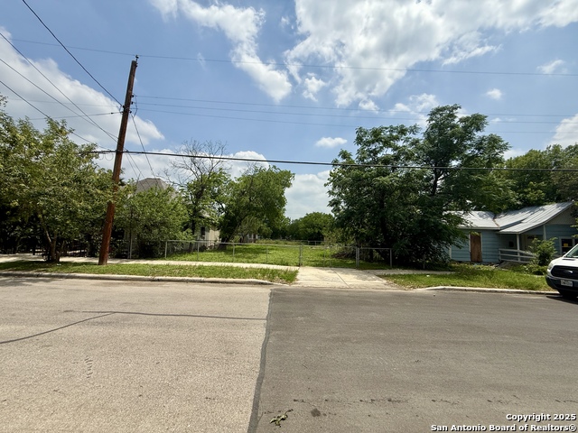 Image 12 of 17 For 622 Martin Luther King Dr
