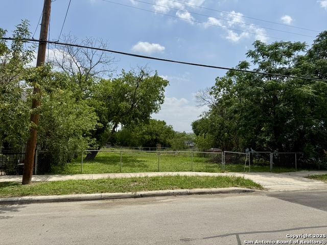 Image 14 of 17 For 622 Martin Luther King Dr