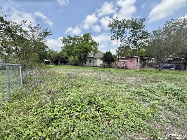 Image 5 of 17 For 622 Martin Luther King Dr