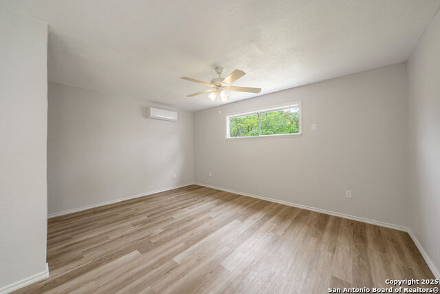 Listing photo id 15 for 167 Bangor