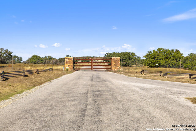 Image 29 of 34 For 271 Cielo Vista S