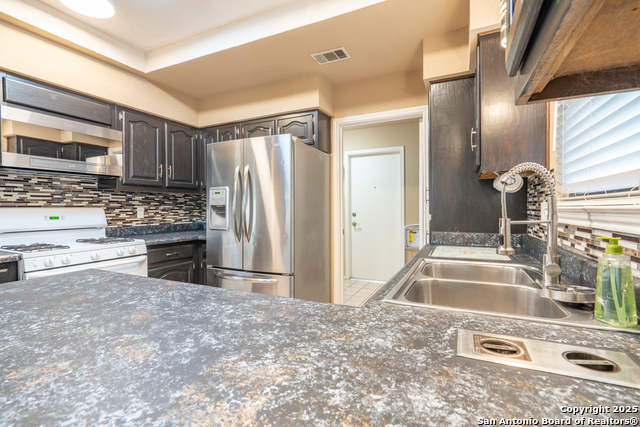 Image 13 of 50 For 7866 Lark Ridge