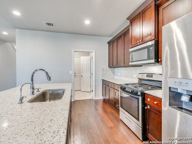 Image 18 of 37 For 5627 Chestnut Crossing