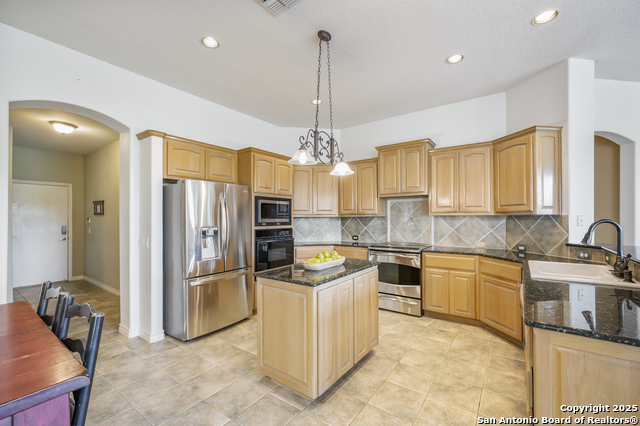 Image 12 of 35 For 221 Park Ridge