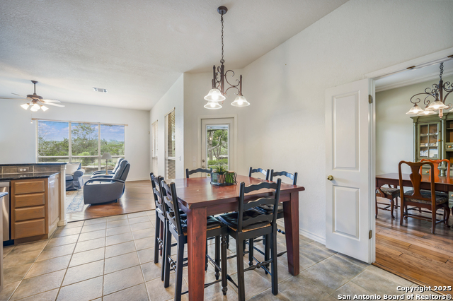 Image 14 of 35 For 221 Park Ridge
