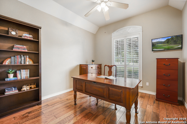 Image 24 of 35 For 221 Park Ridge