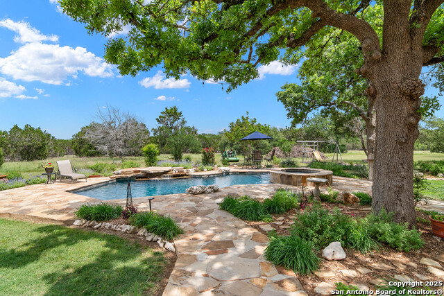 Image 29 of 35 For 221 Park Ridge