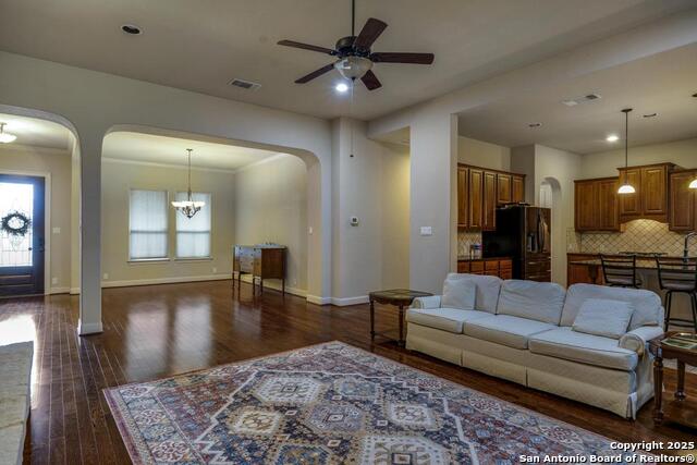 Image 10 of 34 For 730 San Anza
