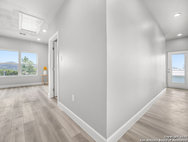 Image 11 of 21 For 408 Canyon Circle