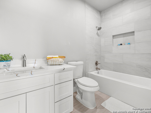Image 16 of 21 For 408 Canyon Circle