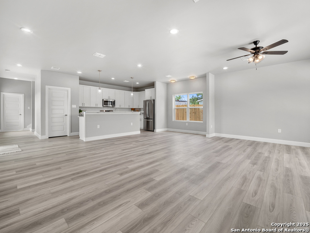 Image 5 of 21 For 408 Canyon Circle