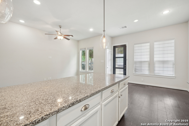 Image 12 of 32 For 211 Courtland E