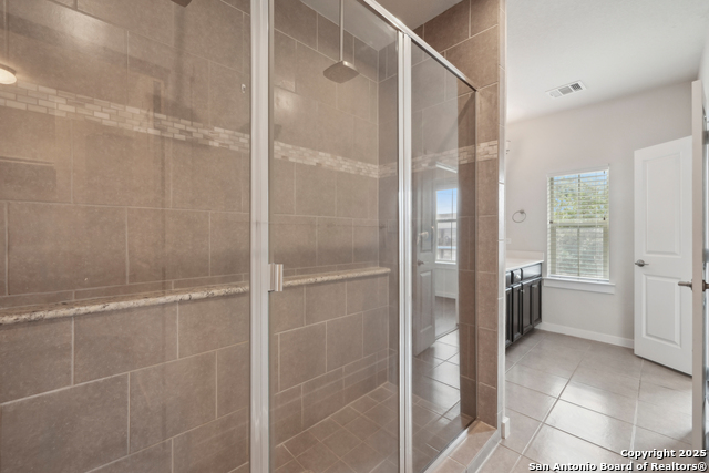 Image 22 of 32 For 211 Courtland E