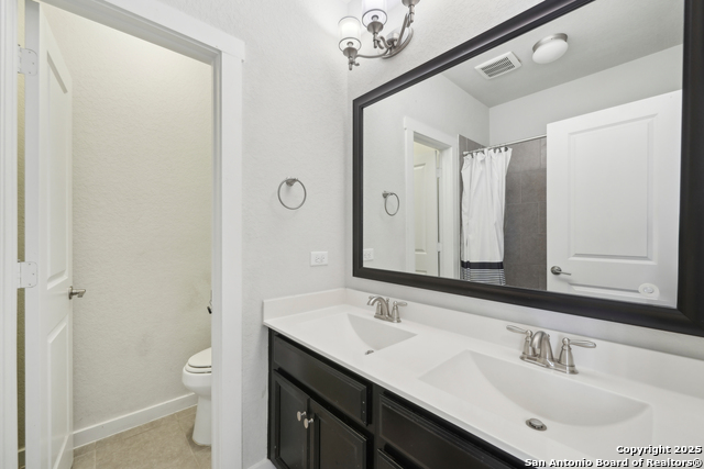 Image 24 of 32 For 211 Courtland E