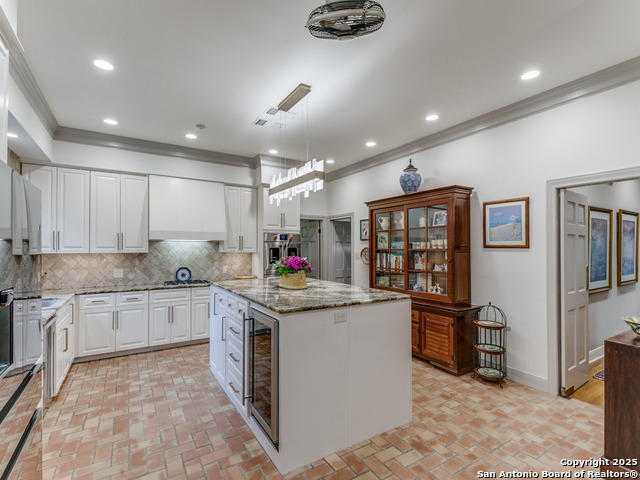Image 14 of 36 For 522 Stonewood Dr