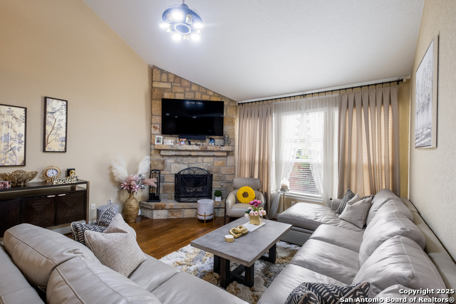 Image 10 of 32 For 12422 Caprock Creek