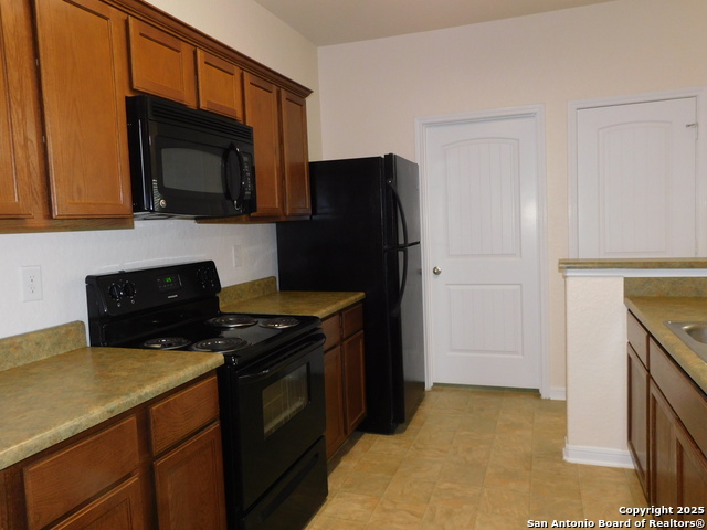 Image 8 of 18 For 6215 Hazel Valley