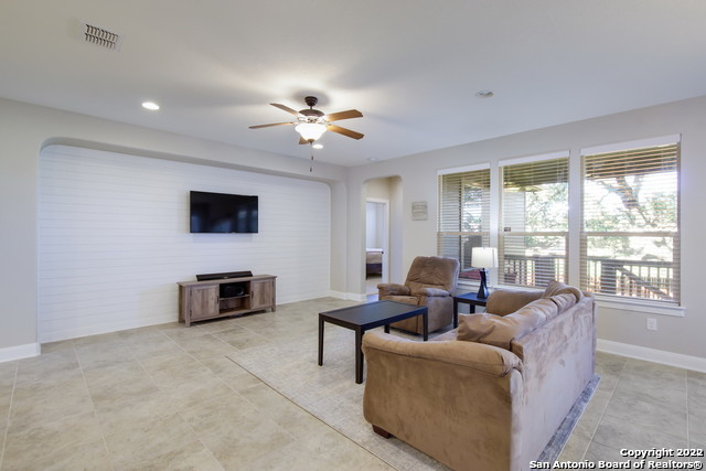 Image 9 of 22 For 26046 Florencia Villa