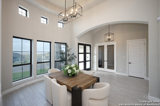 Image 6 of 46 For 431 Falcon Cove