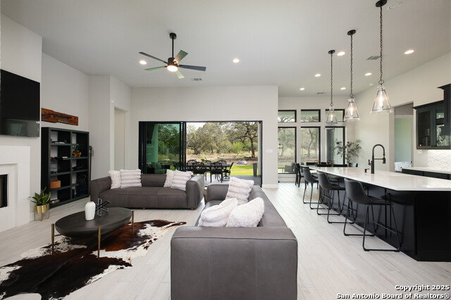 Image 8 of 46 For 431 Falcon Cove