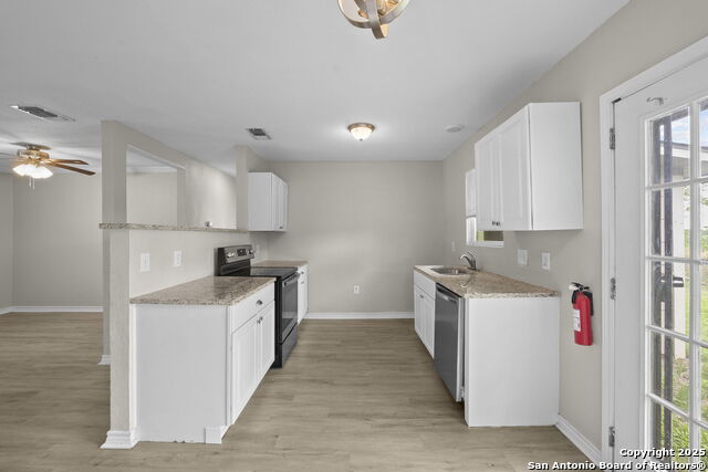Image 14 of 28 For 8831 Hunters Creek