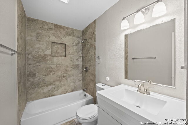 Image 16 of 28 For 8831 Hunters Creek